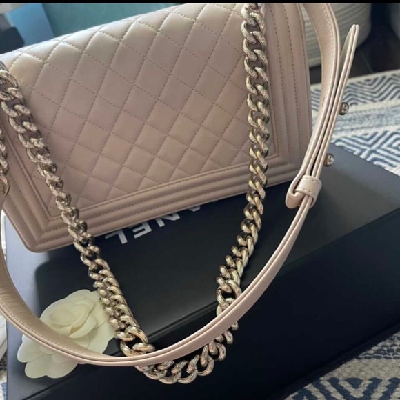 CHANEL medium boy bag - Picture 7 of 8